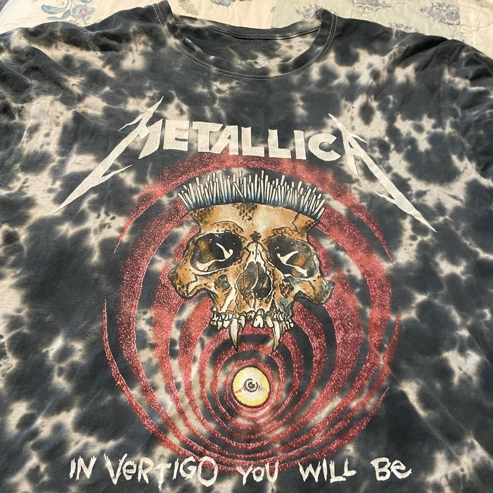 Metallica tee, size L